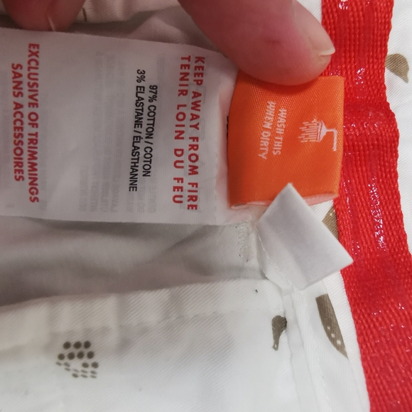 Nwot, Puma golf capris, size 0 with stretch - Picture 4 of 6